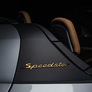 Porsche 911 Speedster Heritage Design Package 2019 года 